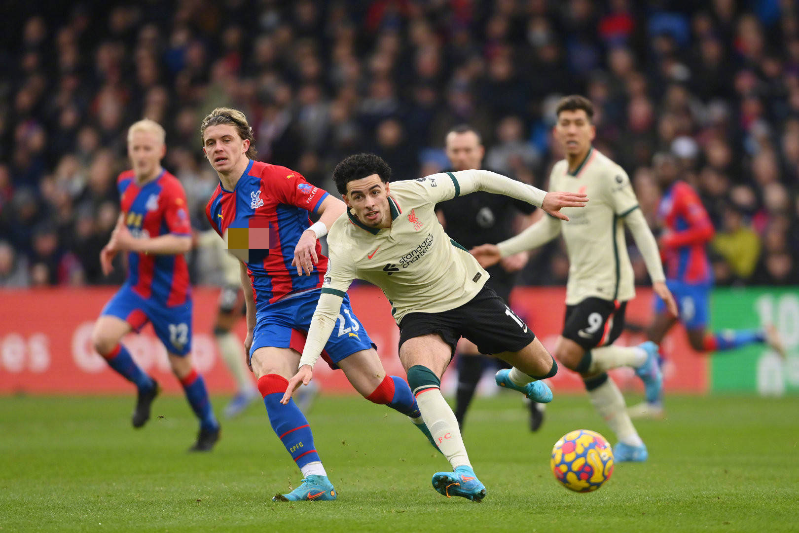 制造威胁 制造威胁